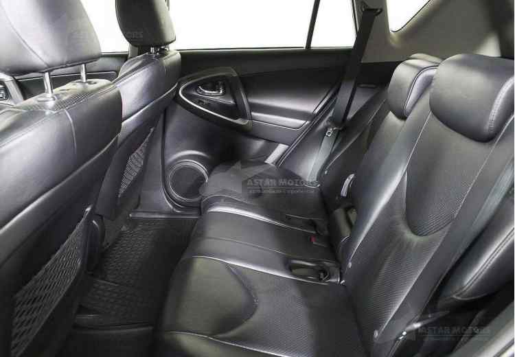 Toyota RAV4 IV (CA40)