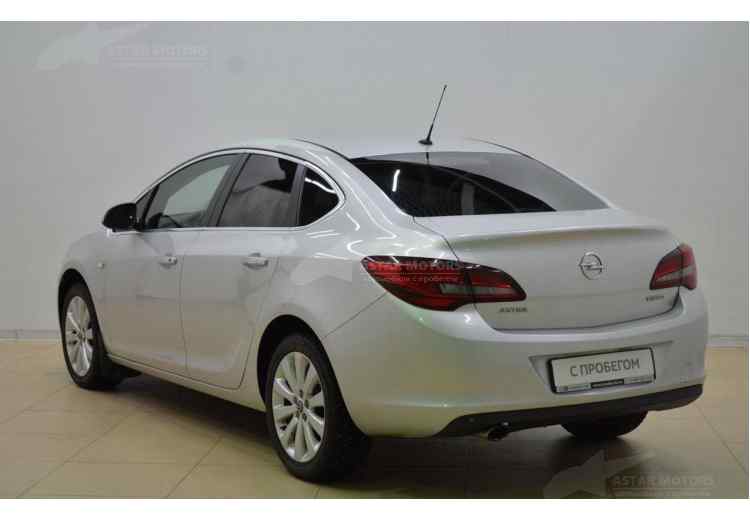 Opel Astra J Рестайлинг