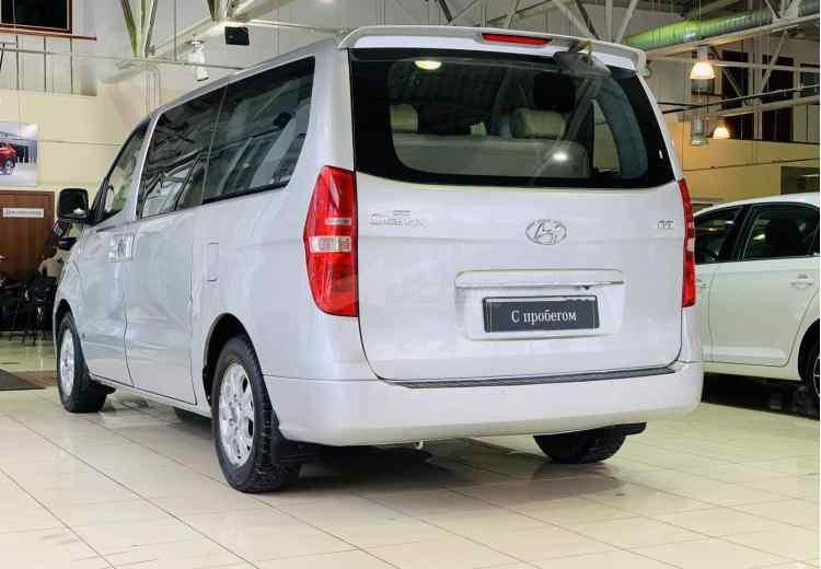 Hyundai Grand Starex I