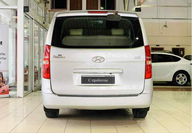 Hyundai Grand Starex I