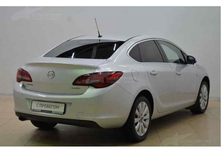 Opel Astra J Рестайлинг