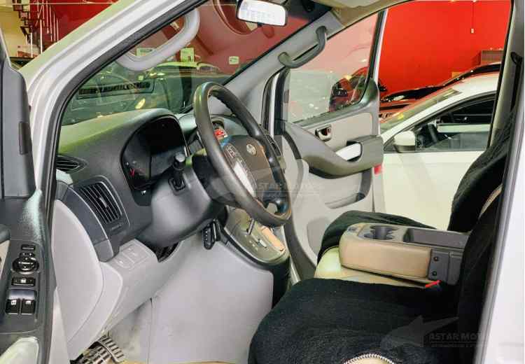 Hyundai Grand Starex I