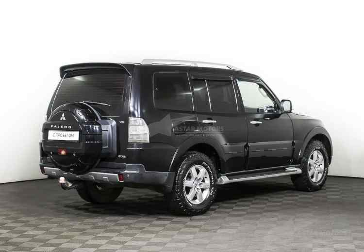 Mitsubishi Pajero IV