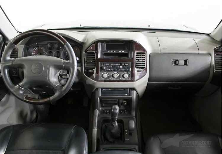 Mitsubishi Pajero III