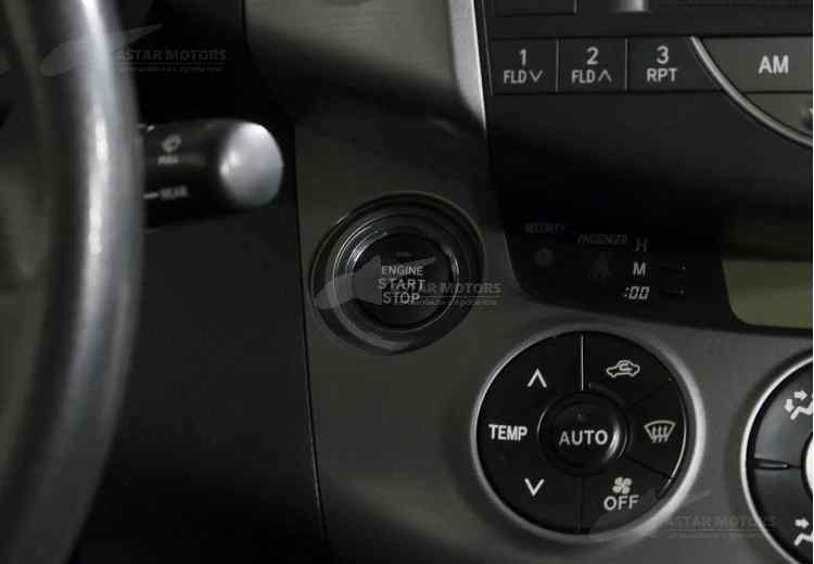 Toyota RAV4 III (XA30)