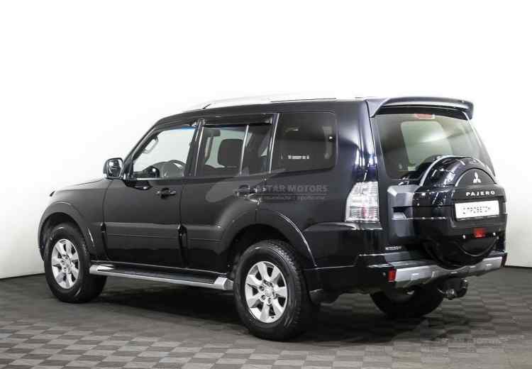 Mitsubishi Pajero IV