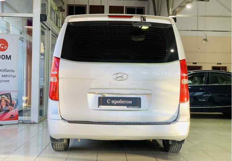 Hyundai Grand Starex I