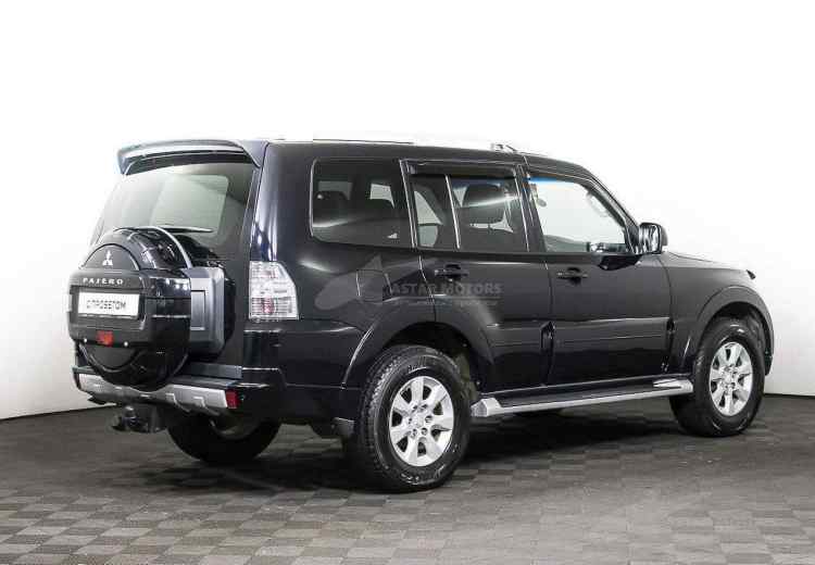 Mitsubishi Pajero IV