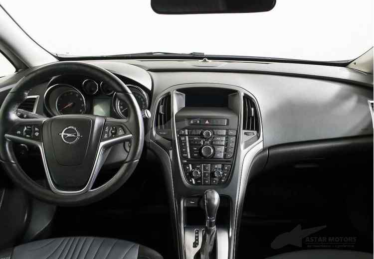 Opel Astra J Рестайлинг