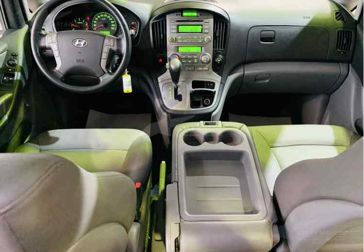 Hyundai Grand Starex I