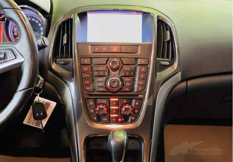 Opel Astra J Рестайлинг