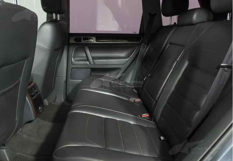 Volkswagen Touareg I Рестайлинг