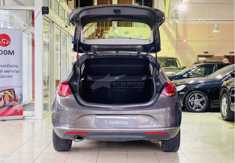 Opel Astra J Рестайлинг