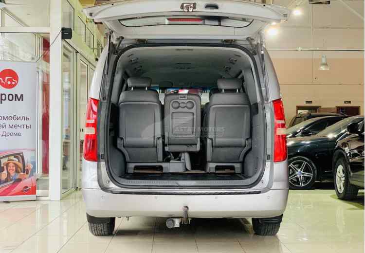 Hyundai Grand Starex I