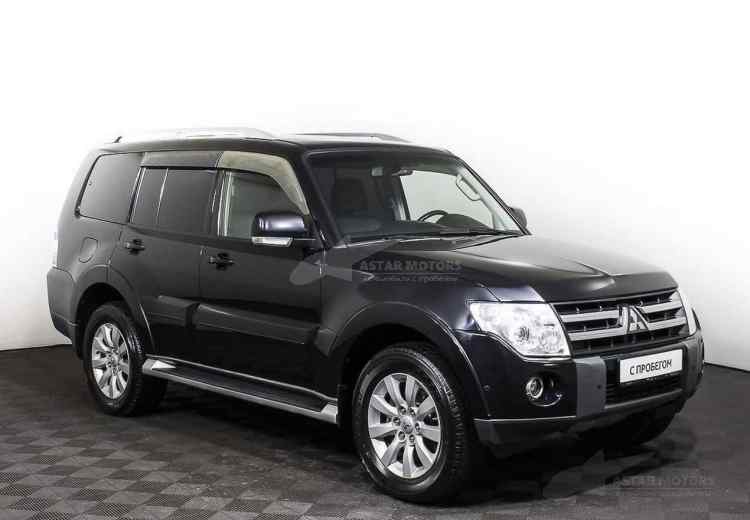 Mitsubishi Pajero IV