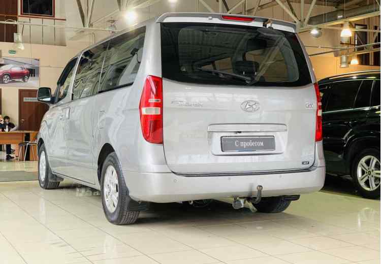 Hyundai Grand Starex I