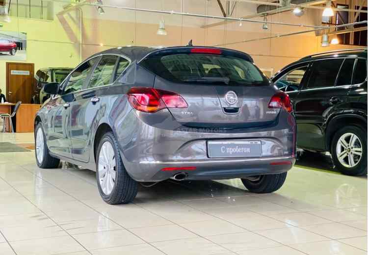 Opel Astra J Рестайлинг