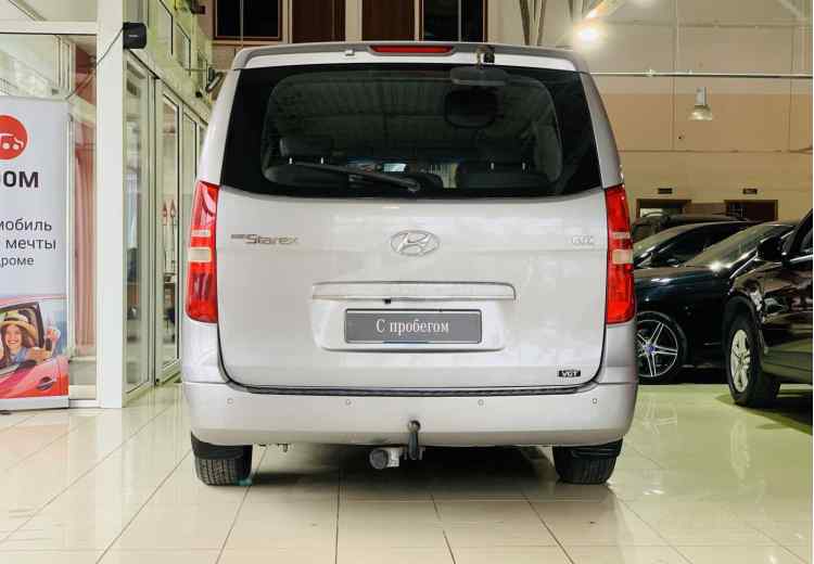 Hyundai Grand Starex I