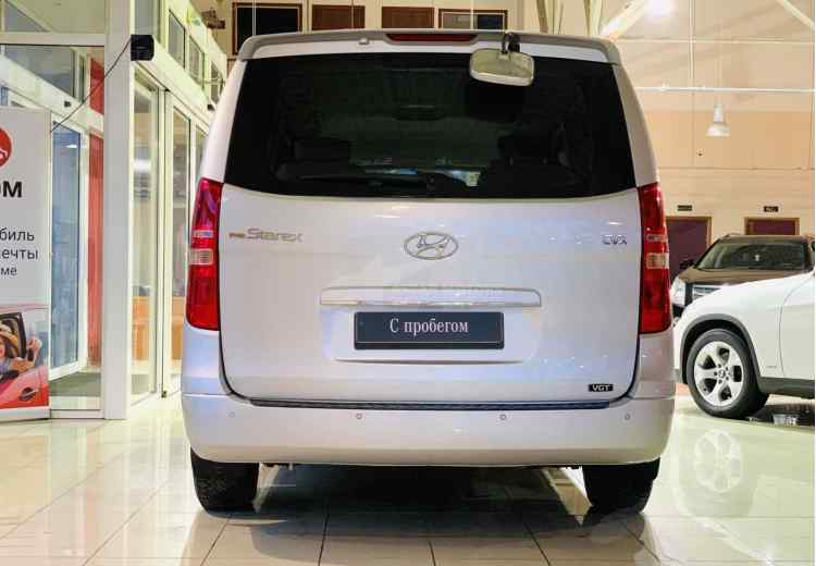 Hyundai Grand Starex I