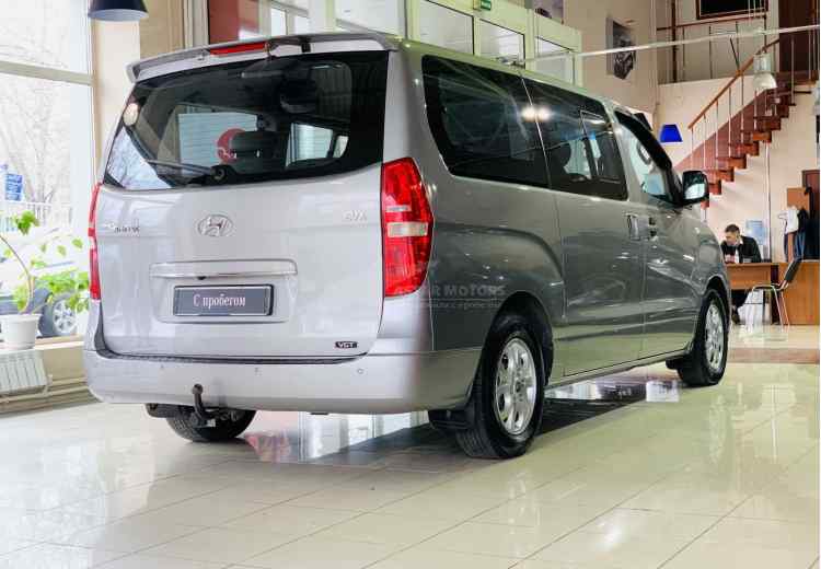 Hyundai Grand Starex I