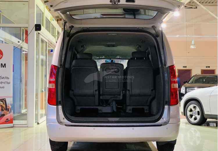 Hyundai Grand Starex I