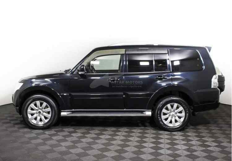 Mitsubishi Pajero IV