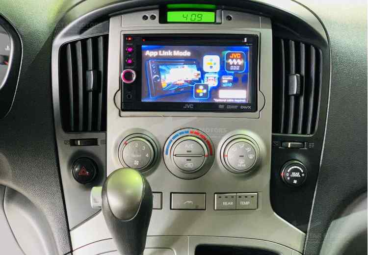 Hyundai Grand Starex I