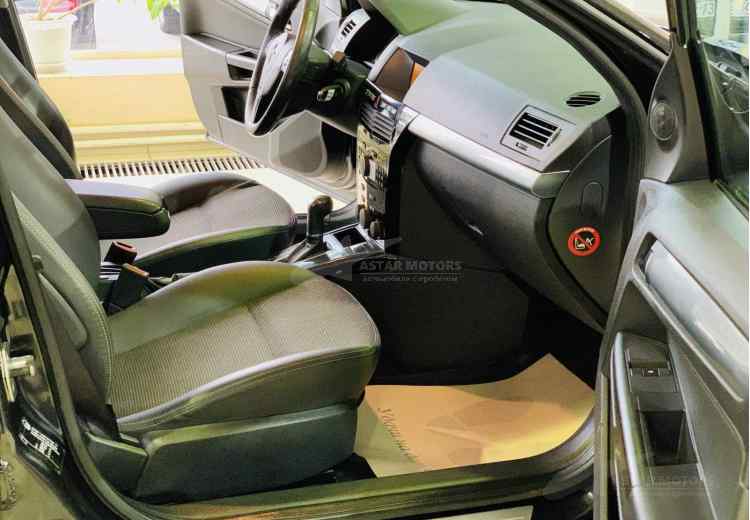 Opel Astra J Рестайлинг