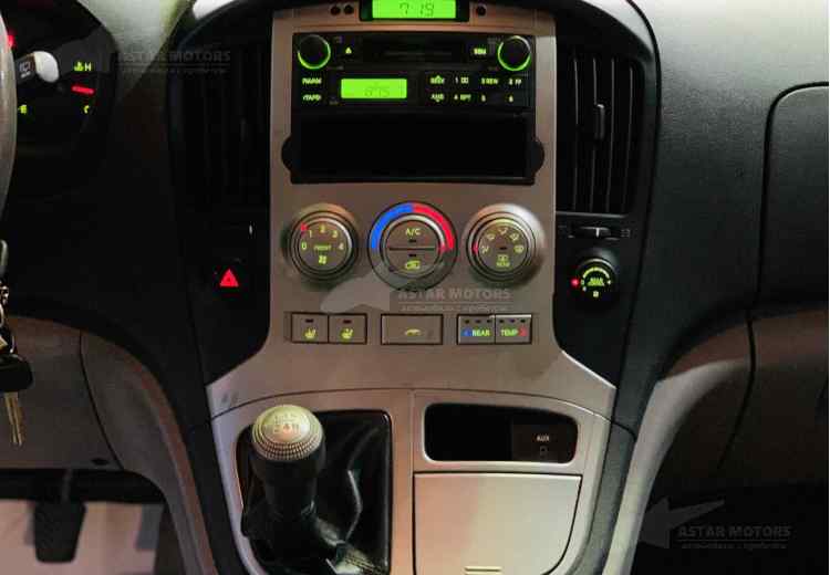 Hyundai Grand Starex I