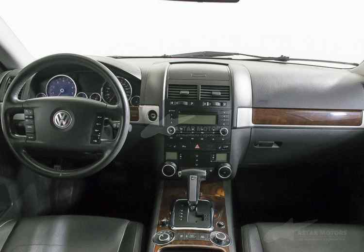 Volkswagen Touareg I Рестайлинг