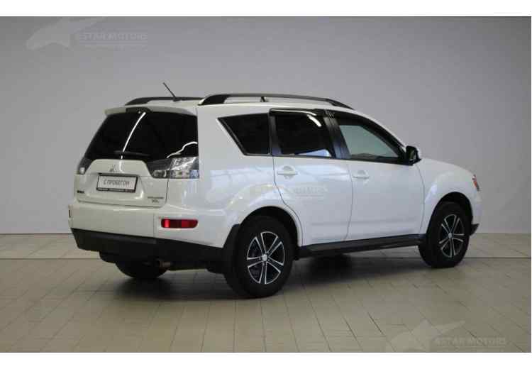 Mitsubishi Outlander III