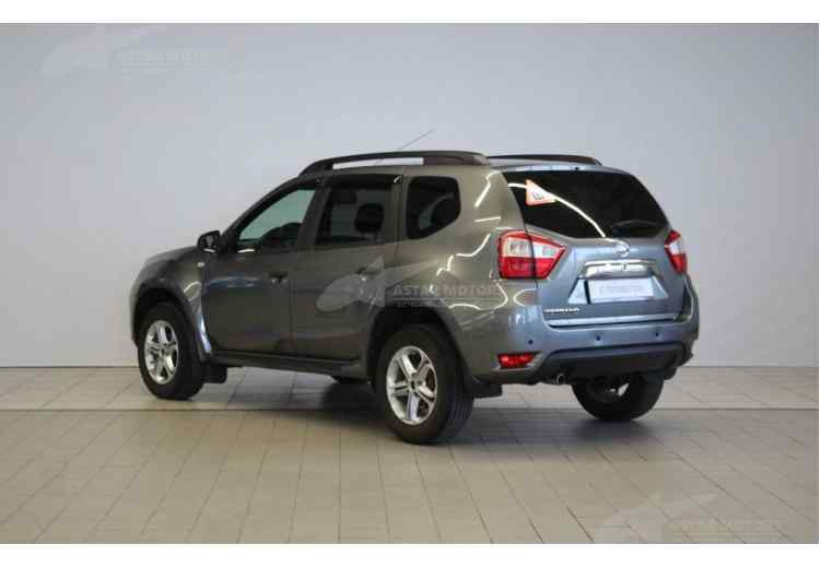 Nissan Terrano III (D10)