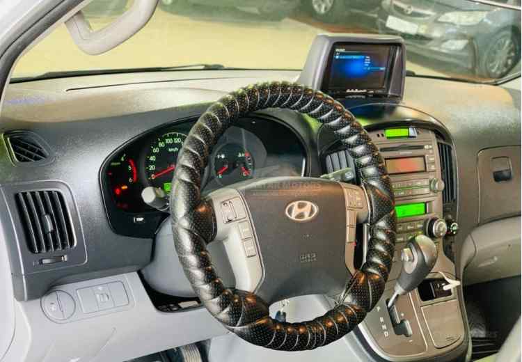 Hyundai Grand Starex I