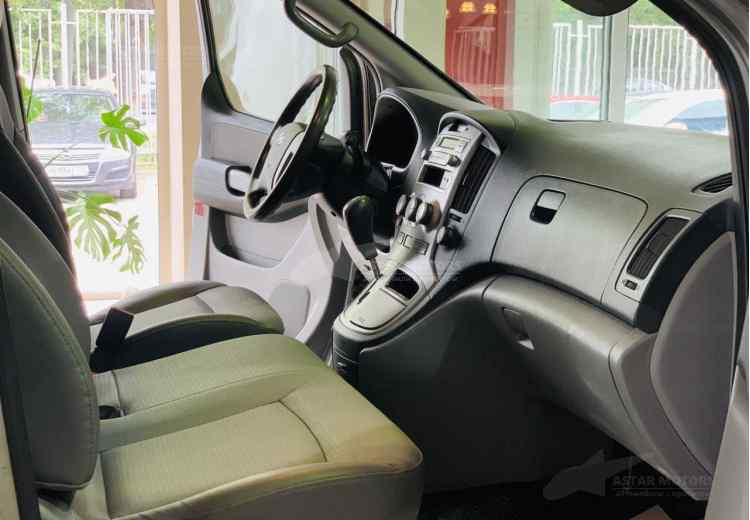 Hyundai Grand Starex I