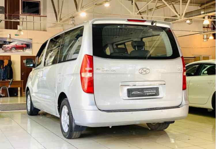 Hyundai Grand Starex I