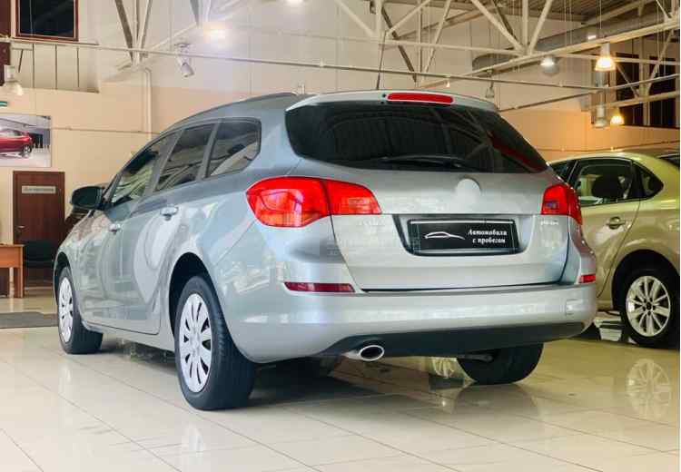 Opel Astra J Рестайлинг