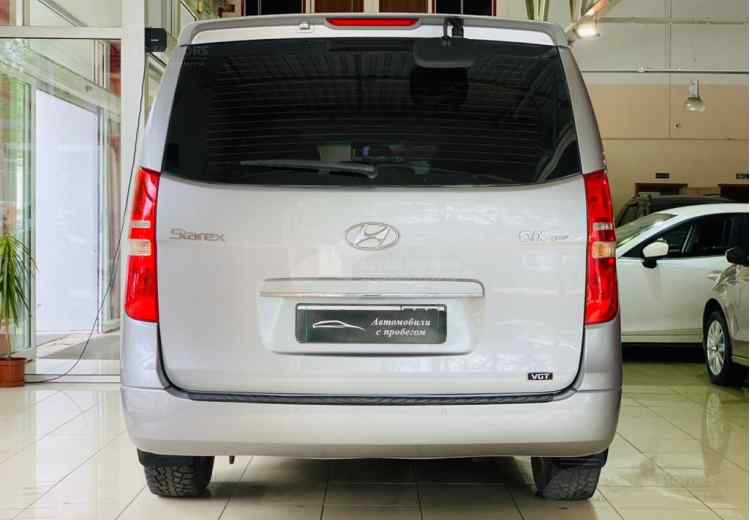 Hyundai Grand Starex I