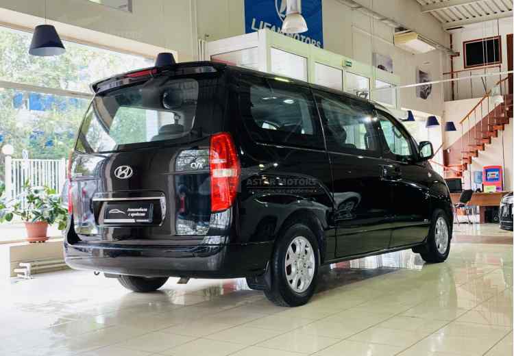 Hyundai Grand Starex I