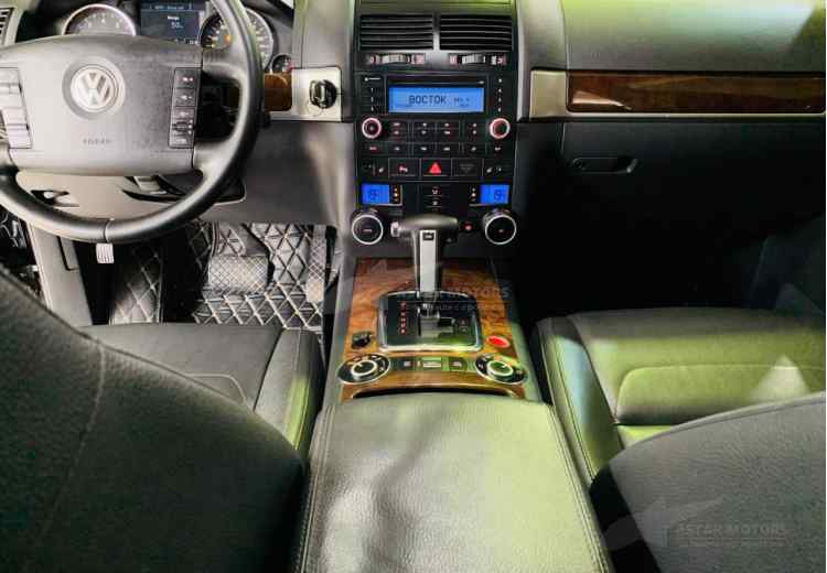 Volkswagen Touareg I Рестайлинг