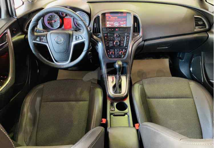 Opel Astra J Рестайлинг