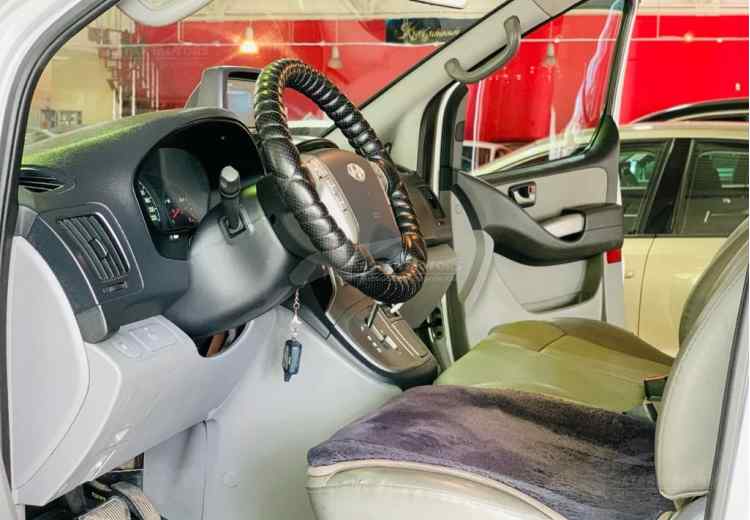 Hyundai Grand Starex I