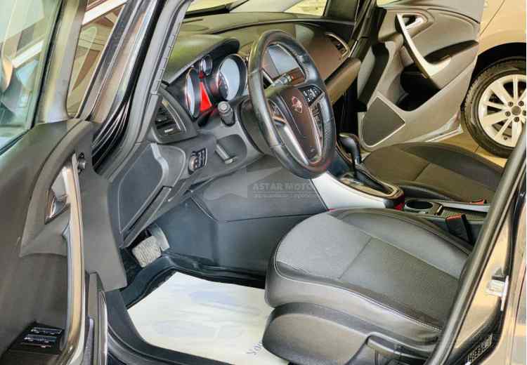 Opel Astra J Рестайлинг