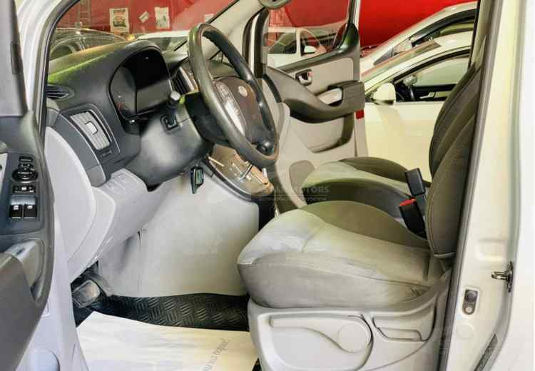 Hyundai Grand Starex I