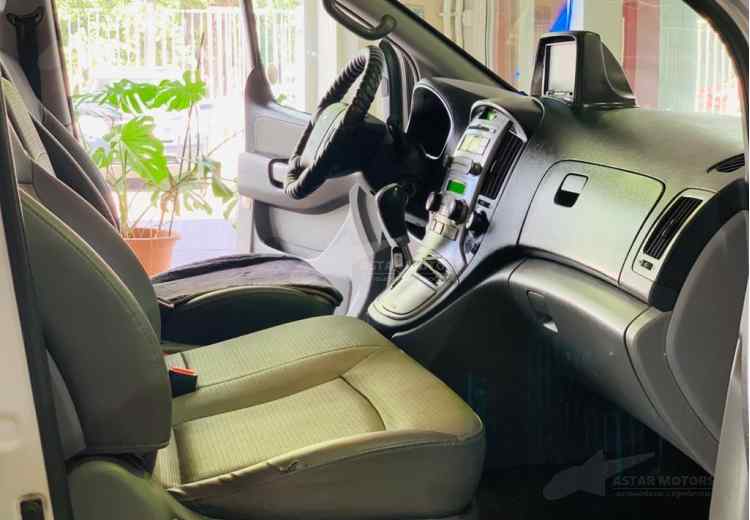 Hyundai Grand Starex I