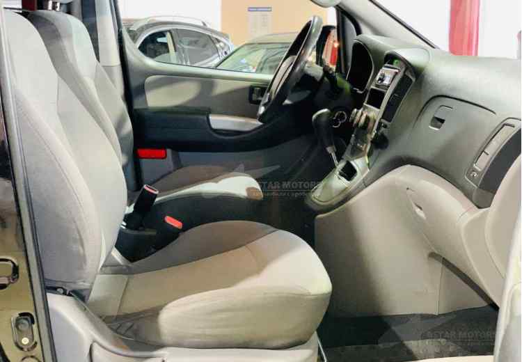 Hyundai Grand Starex I