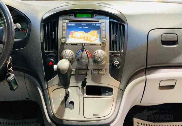 Hyundai Grand Starex I