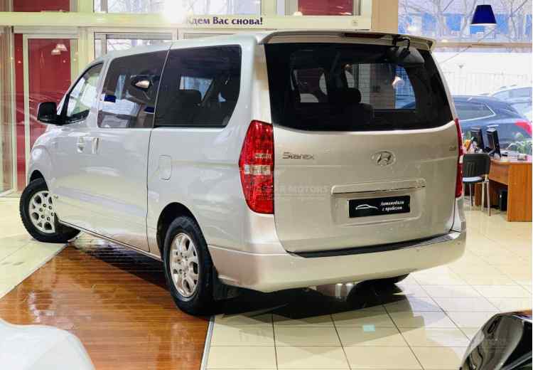 Hyundai Grand Starex I