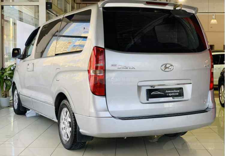 Hyundai Grand Starex I