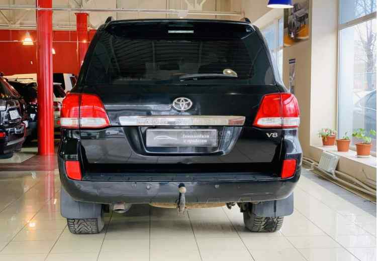 Toyota Land Cruiser 200 Series