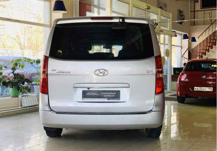 Hyundai Grand Starex I